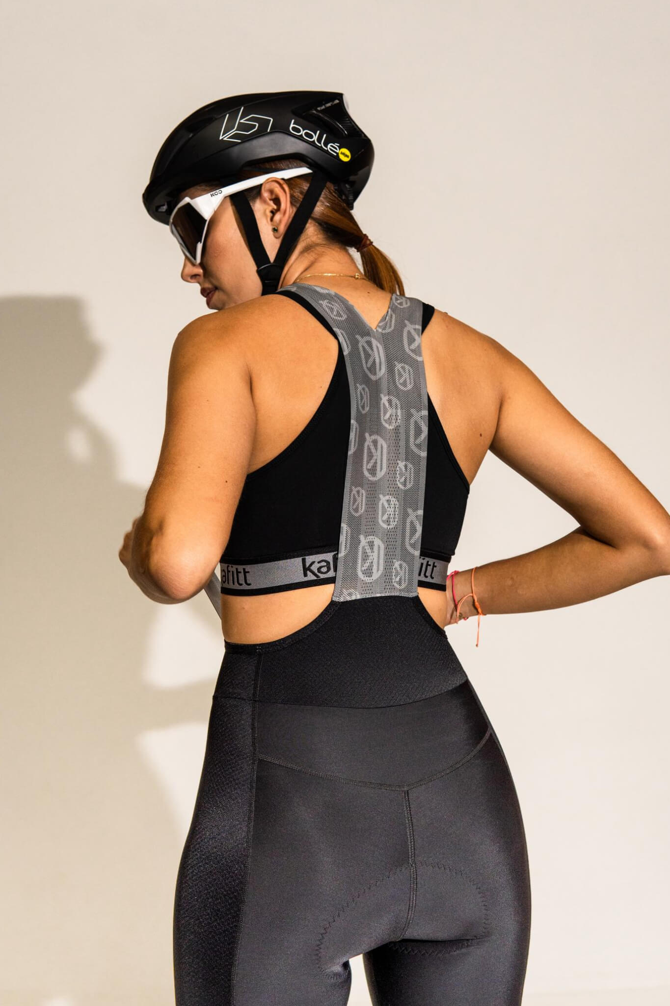 Pro-up Bib Black